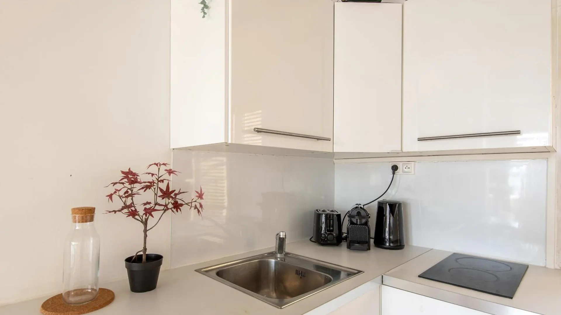 Geranimus 36A : Heart Of Paris Apartment